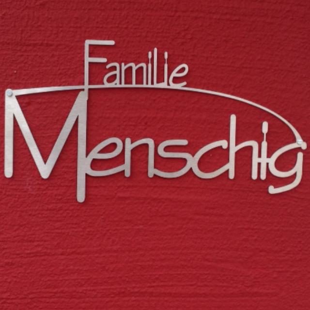 Familienschild gut lesbar