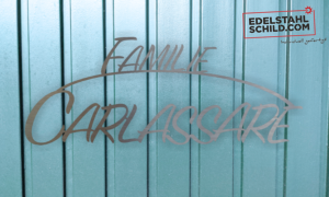 Familienschild mit Hintergrund